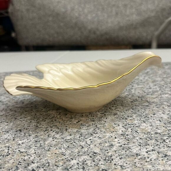 Lenox Classic Dove Dish Candy Trinket Dish Hand‎ decorated With 24k Gold Vintage - Picture 2 of 7